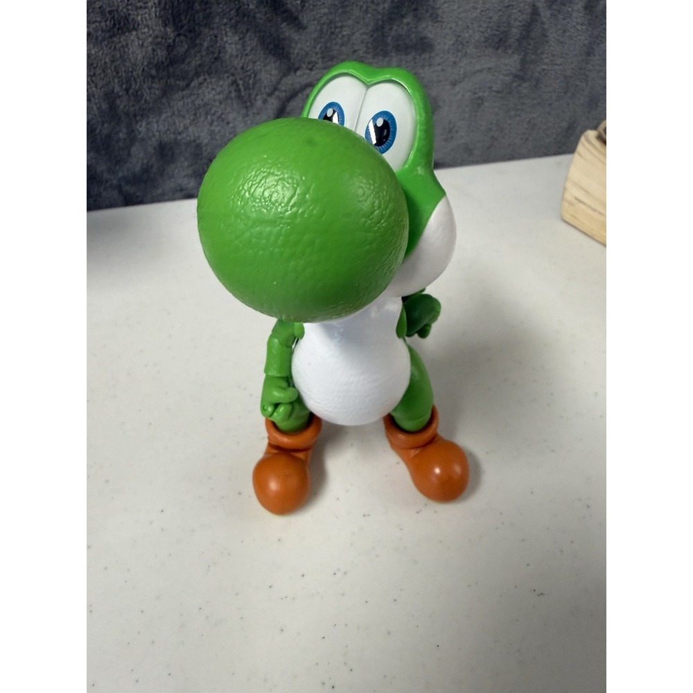 Super Mario Brothers Yoshi 5" Action Figure 2012 Nintendo Vinyl Figure